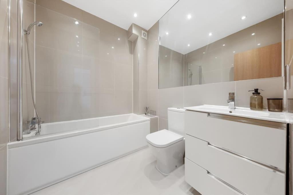 Pleasing 2Bed Flat 10Min To Wimbledon Tennis Court Londýn Exteriér fotografie